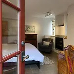 Beautiful, Quiet 3BR in Posh Kitsilano