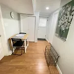 Vancouver West Side Cozy Room