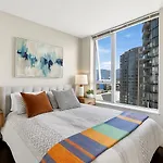 Cozy And Chic 2Br Home With Incredible Light And Views
