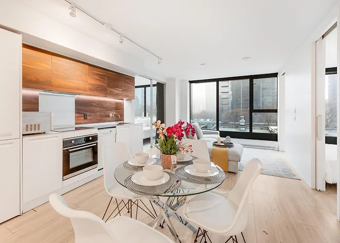 Bright And Cozy 2 Bedroom Apartment Perfect For Families And Groups