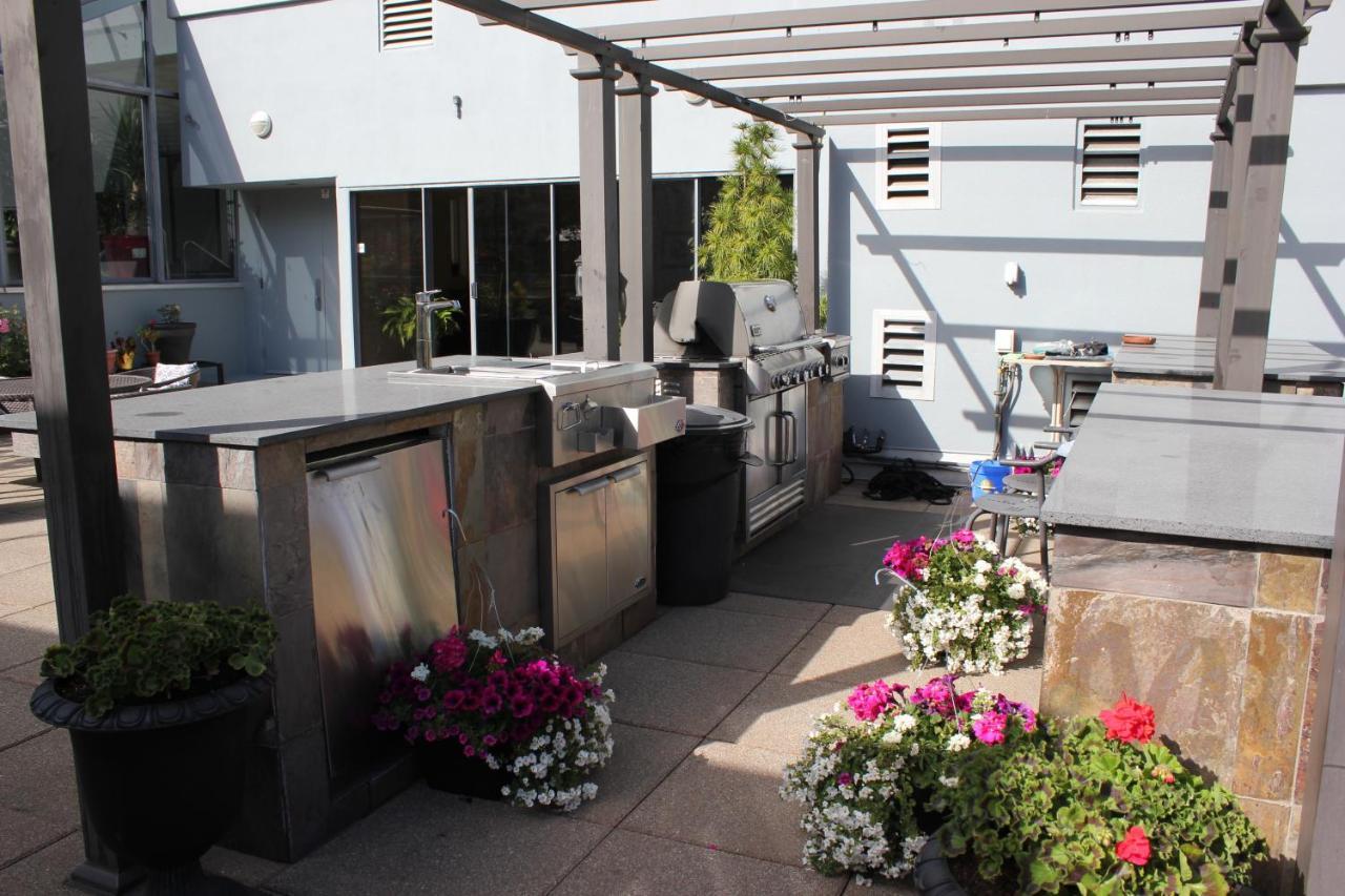 Your Vacation Downtown Apartment Vancouver