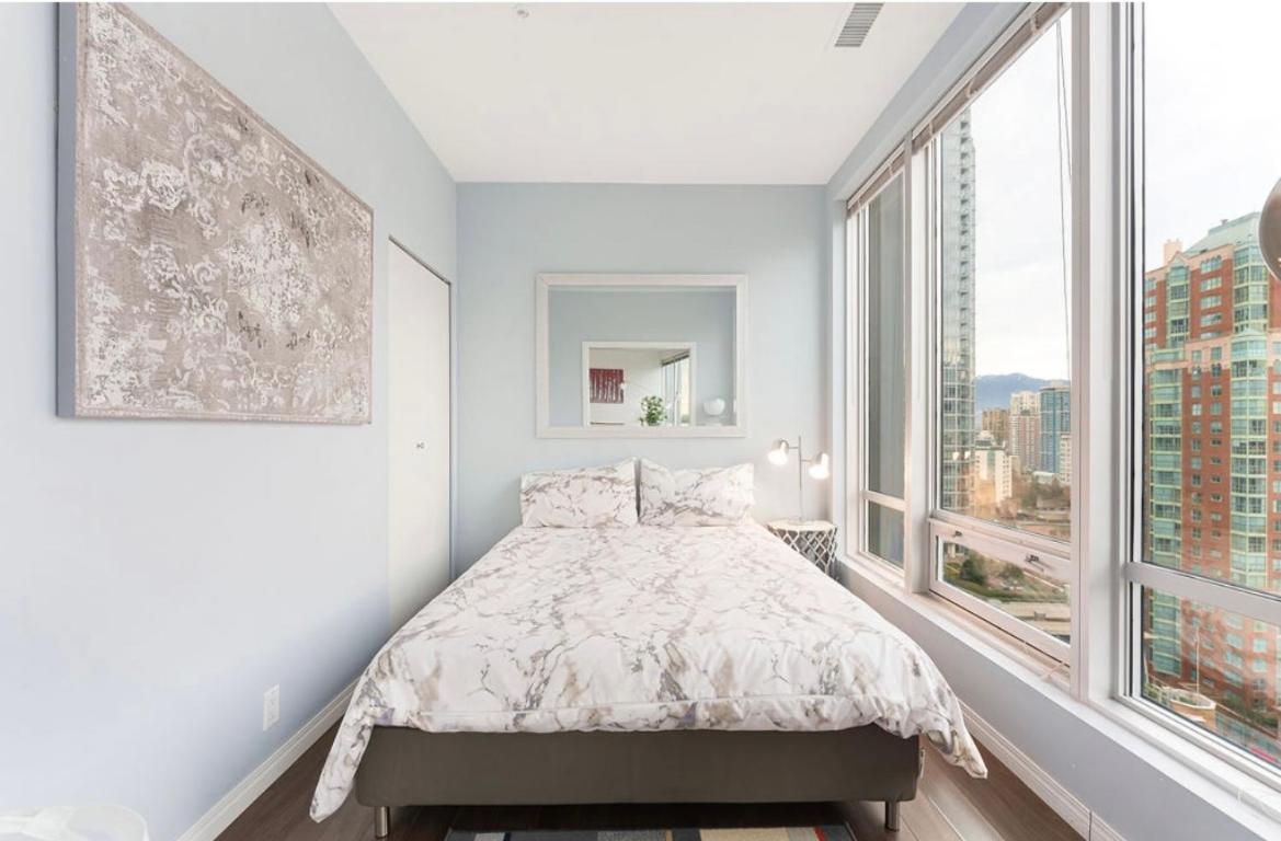 Apartment 2bdrm Luxurious In Heart Of Downtown Vancouver