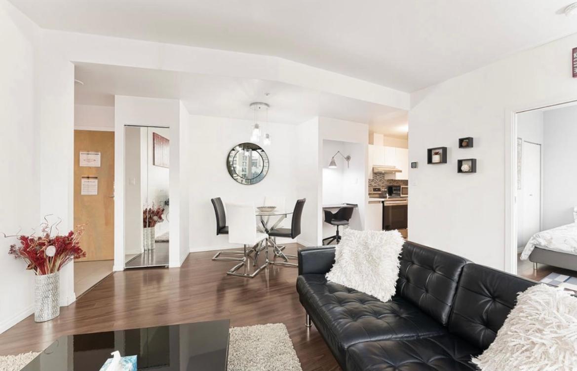 2bdrm Luxurious In Heart Of Downtown *
