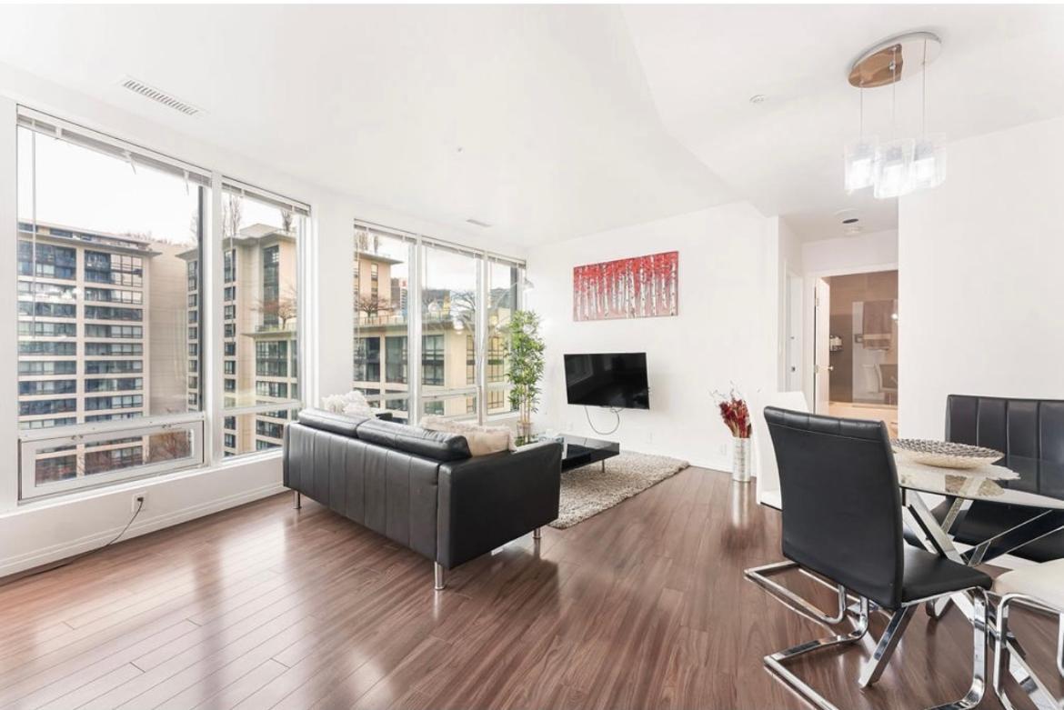 2bdrm Luxurious In Heart Of Downtown Apartment