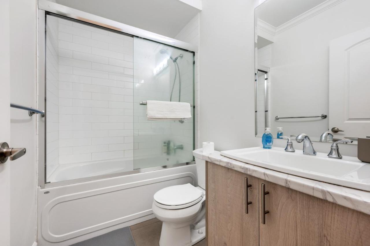 Explore From Deluxe 2b/1b Basement Ferienhaus Vancouver
