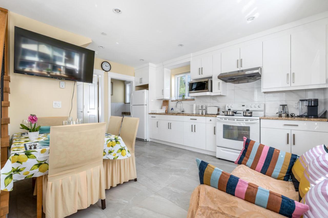 Villa Three Bedrooms New Laneway House Near Public Transit Vancouver