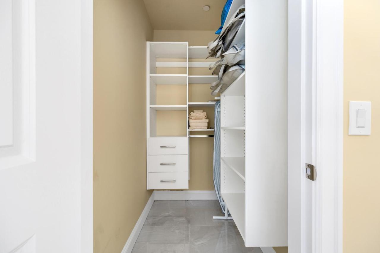 Three Bedrooms New Laneway House Near Public Transit Villa Vancouver