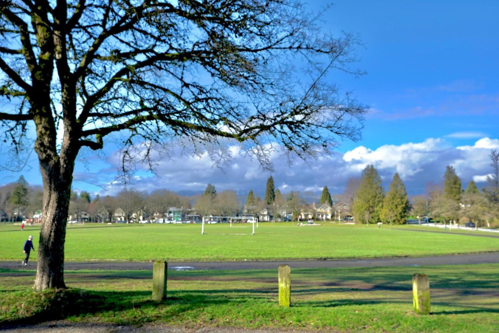 Balaclava Park House Close Ubc And Downtown * Vancouver