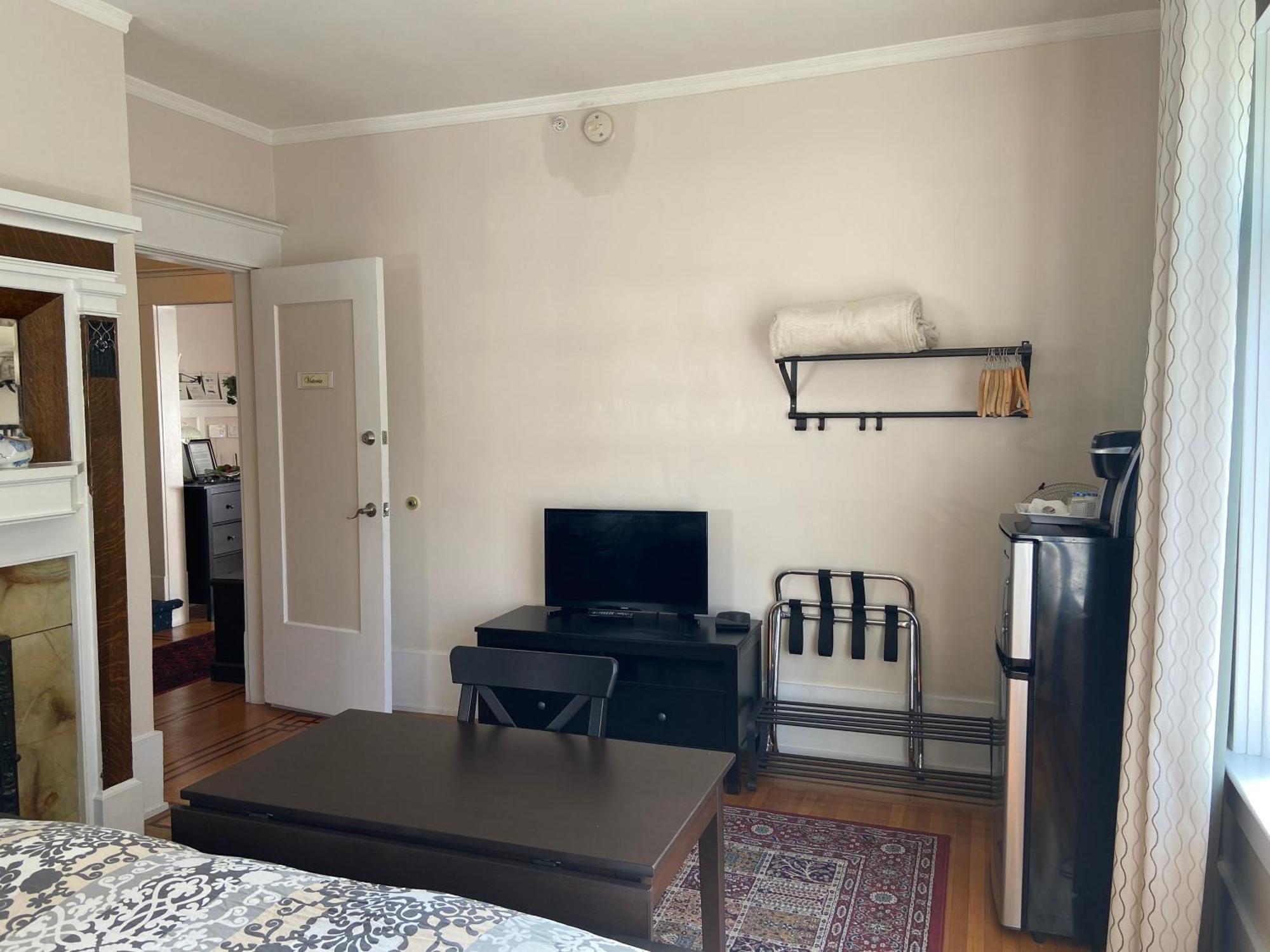 Bed & Breakfast Windsor 4*