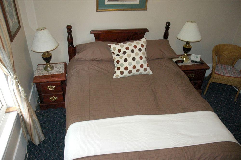 Bed & Breakfast Windsor 4*