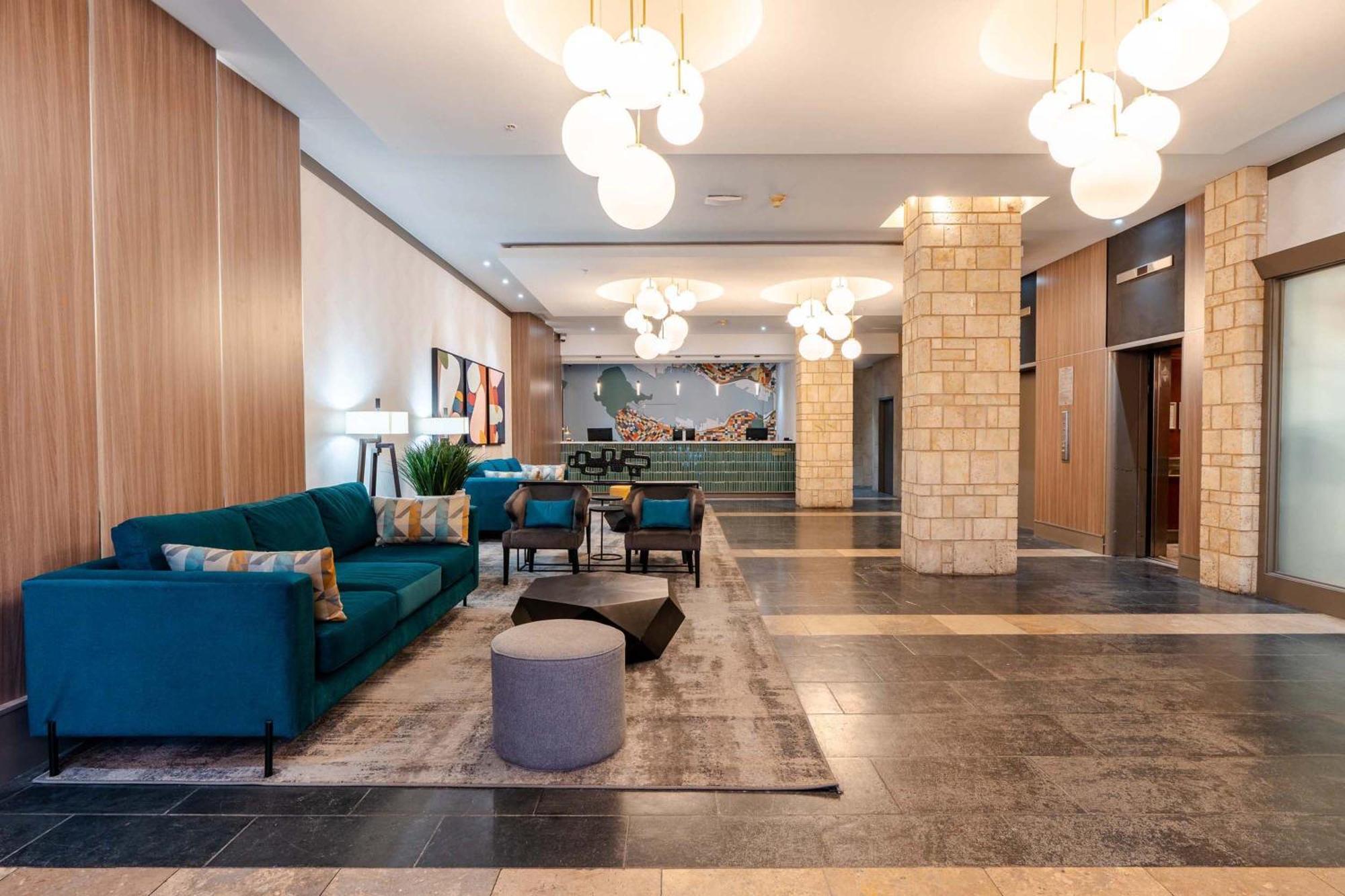 Hotel Sandman On Davie Vancouver