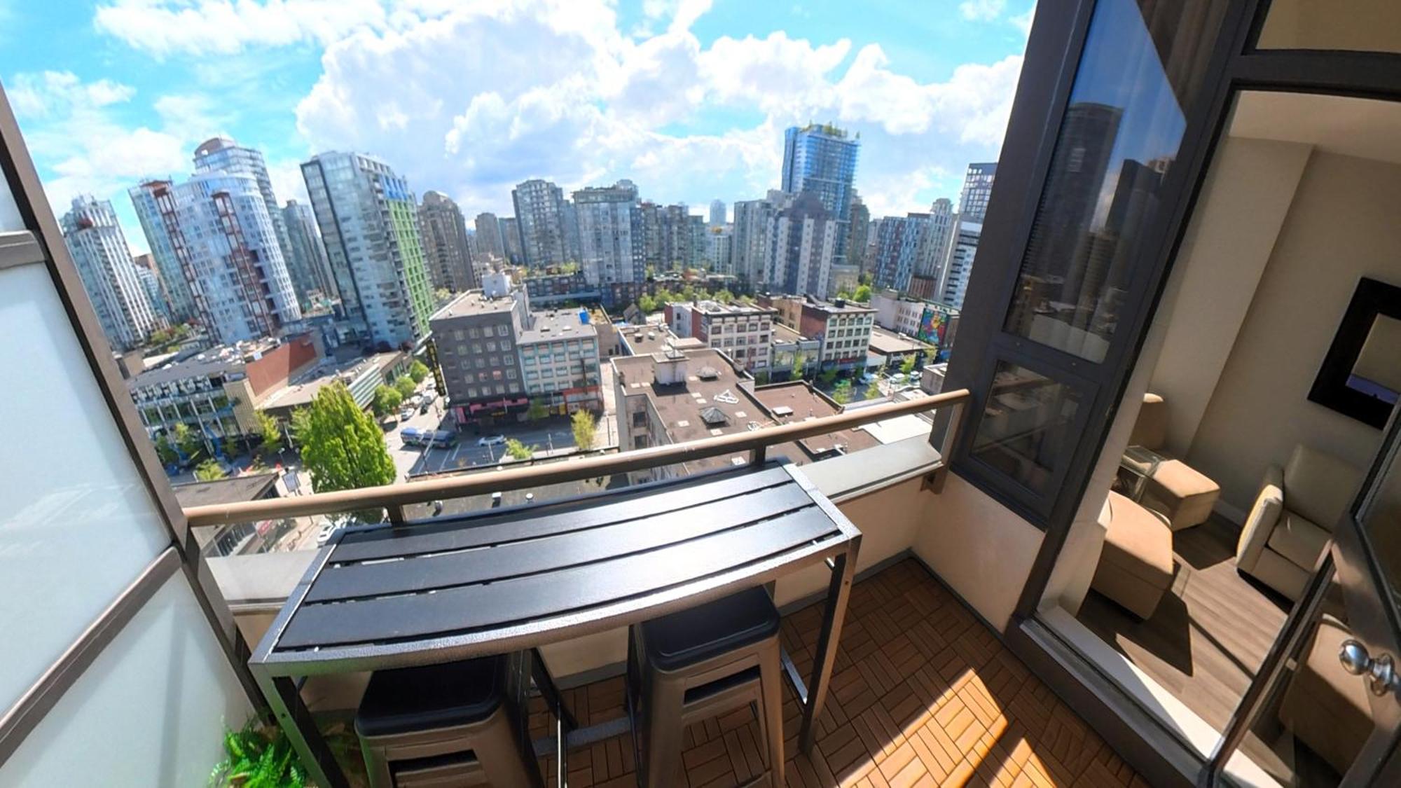 Apartment Howe Street With Views Vancouver