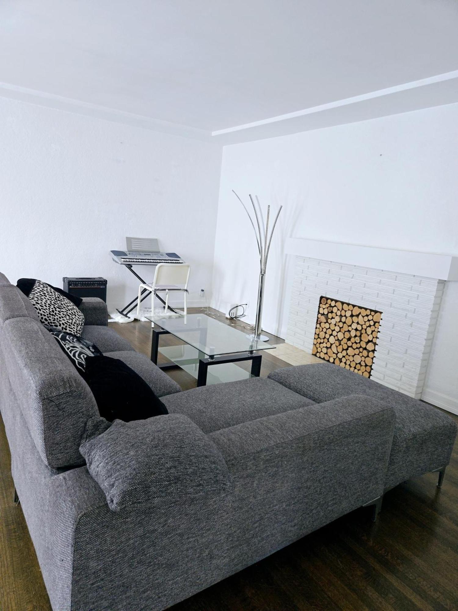 Privatunterkunft Lovely Cozy Room! With Attached Private Bath In The Heart Of Vancouver! Private Parking & Self Check-in!