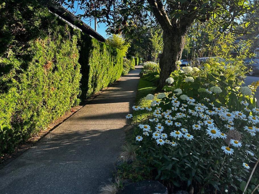 2bdr Stylish Comfort Parkside Apartment *