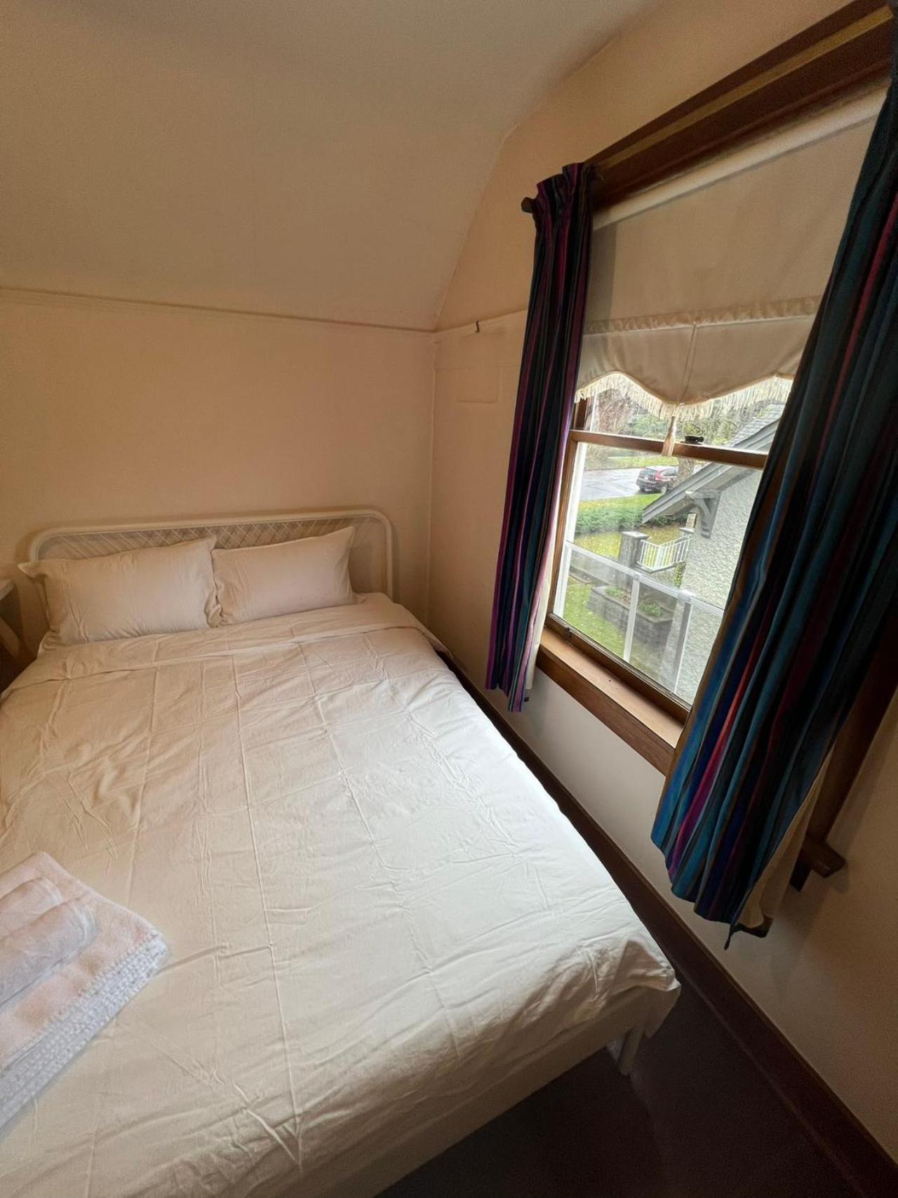 Vintage And Secluded In West Homestay