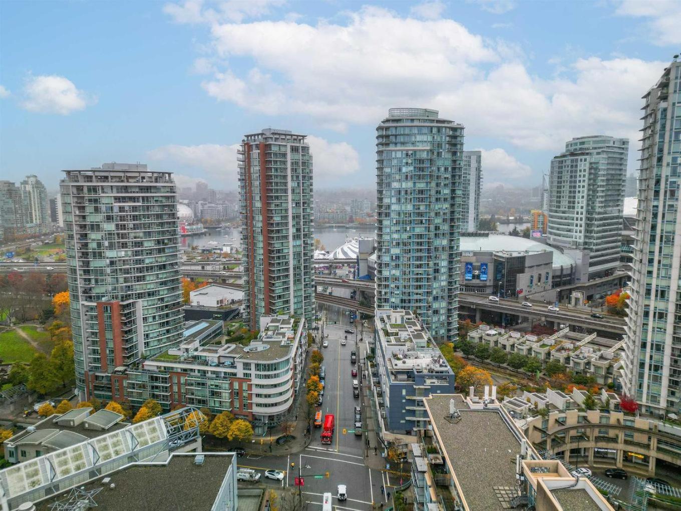 Stylish 2bd In Downtown With Marina View Vancouver