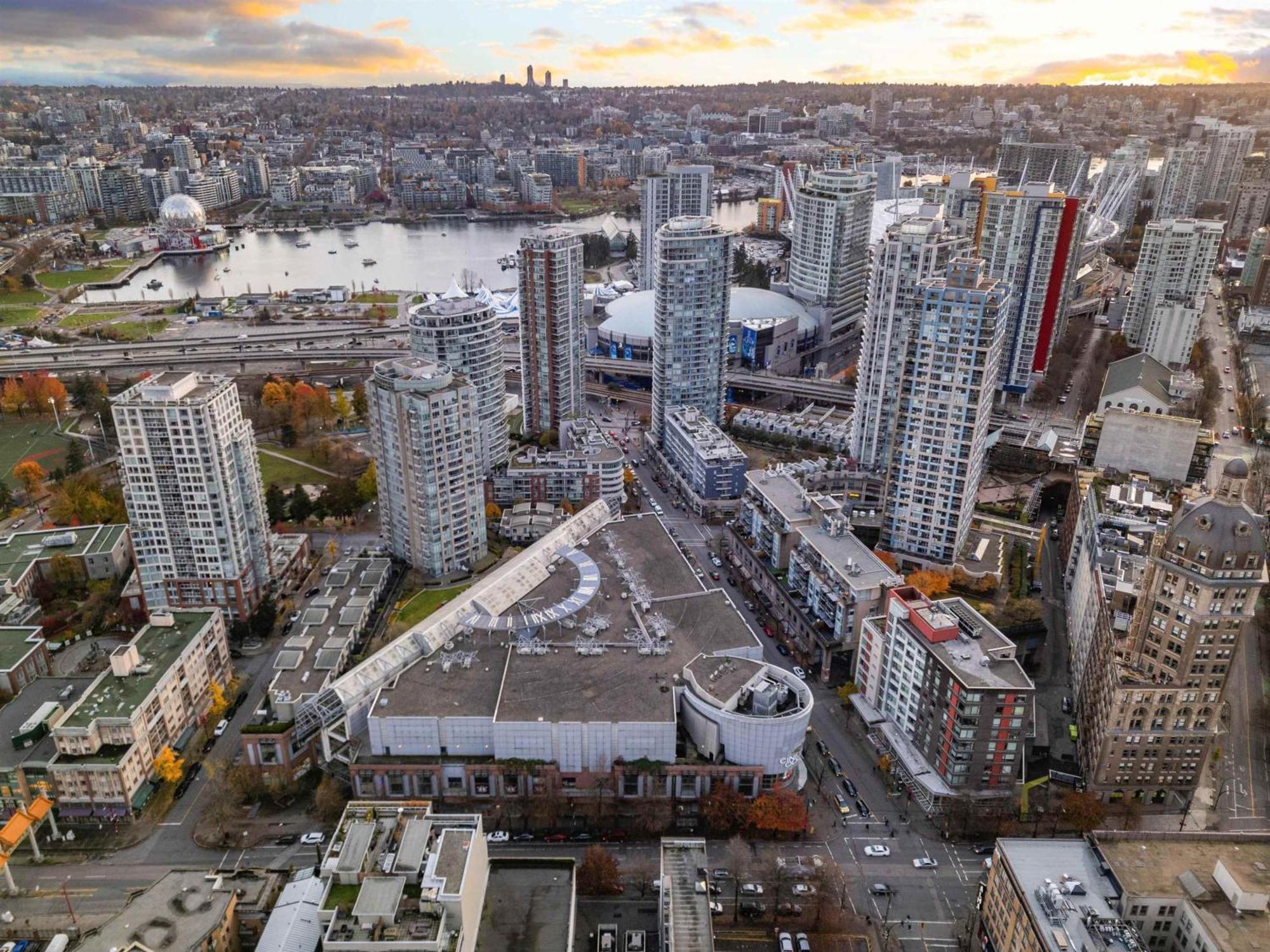 Stylish 2bd In Downtown With Marina View * Vancouver