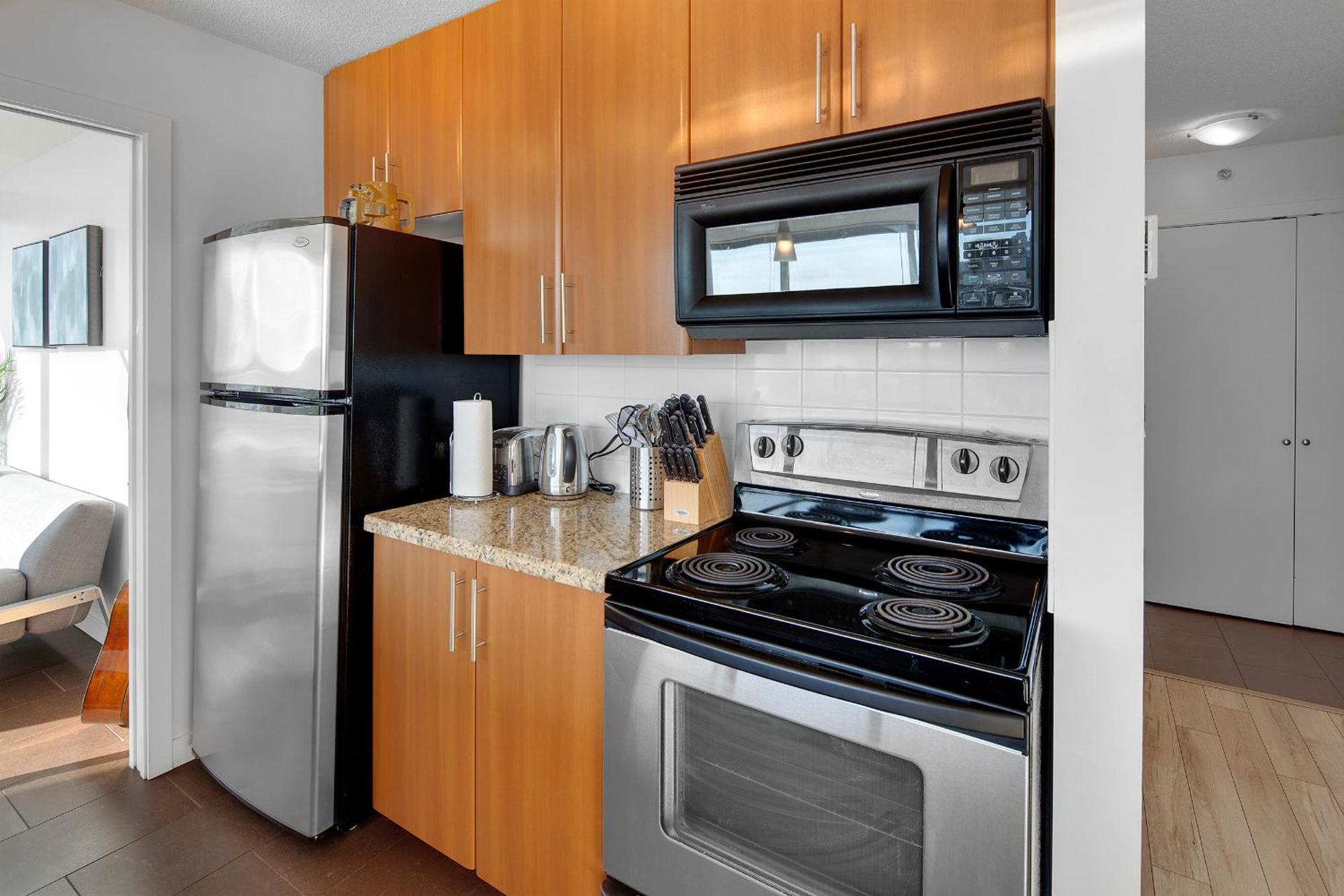 Stylish 2bd In Downtown With Marina View