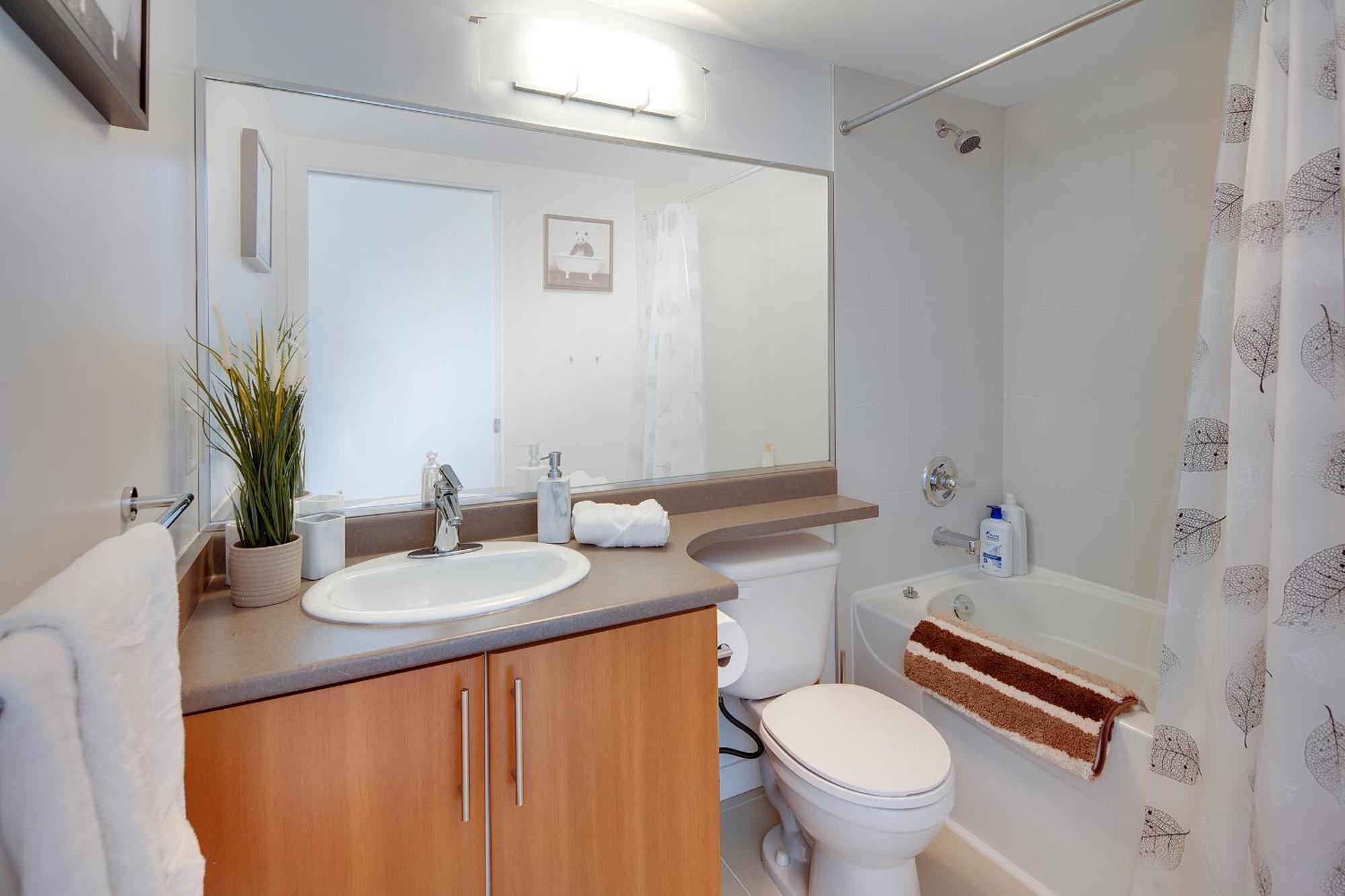 Apartment Stylish 2bd In Downtown With Marina View Vancouver