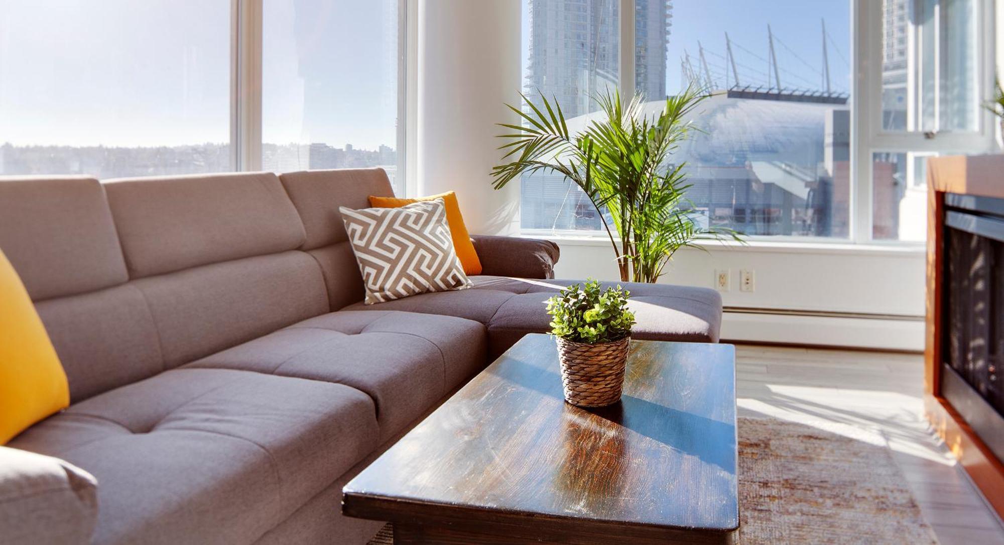 Stylish 2bd In Downtown With Marina View Vancouver