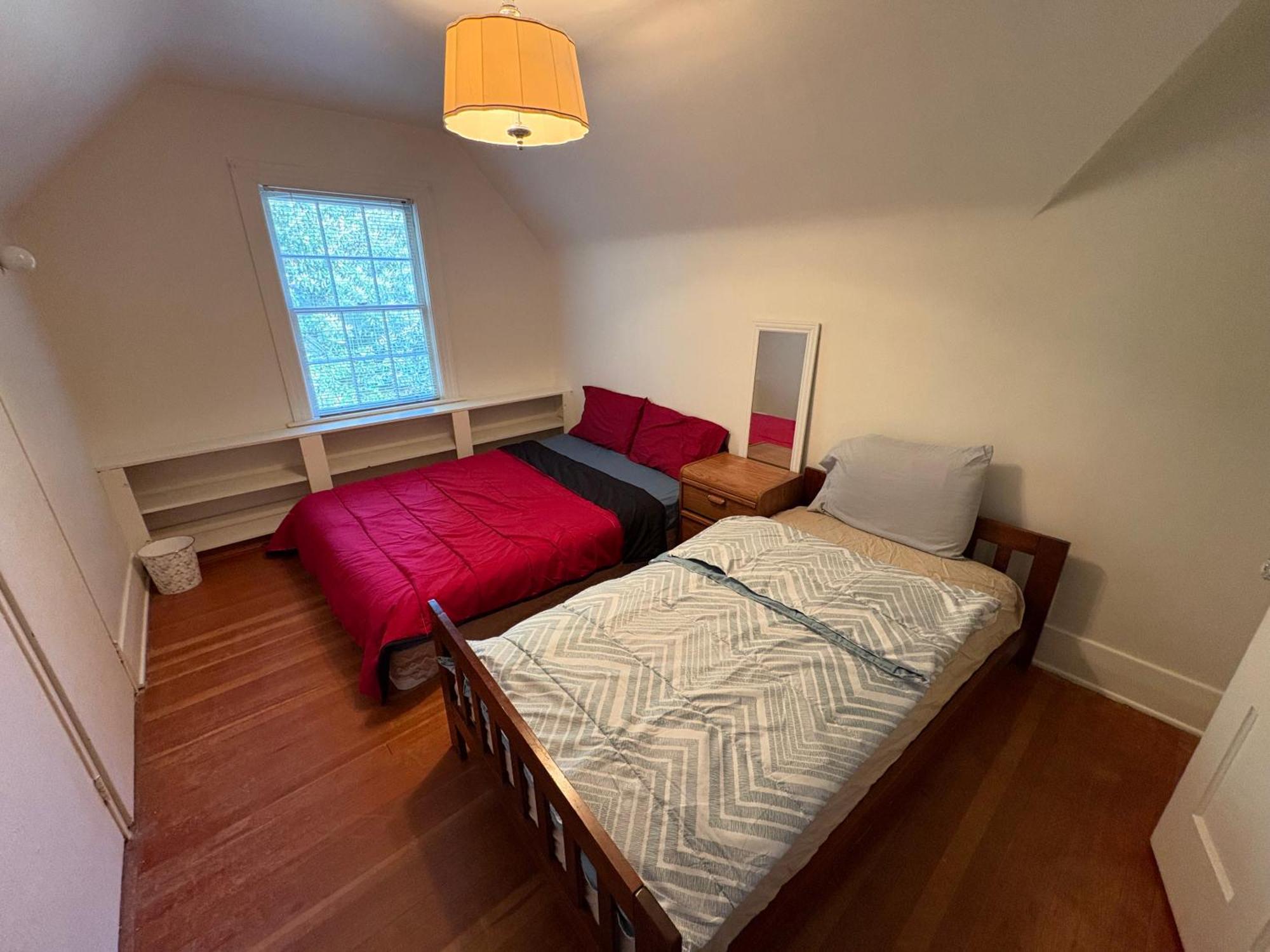 Budget In Near Ubc, Kerrisdale Shopping Distt Homestay Vancouver