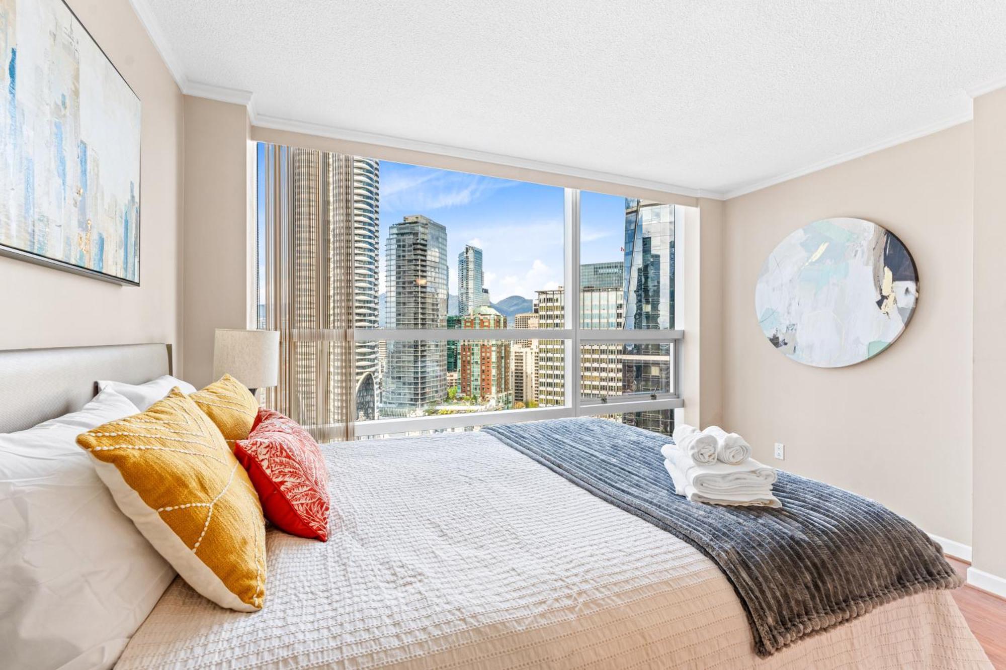 Awesome 2 Bedroom In Downtown Vancouver