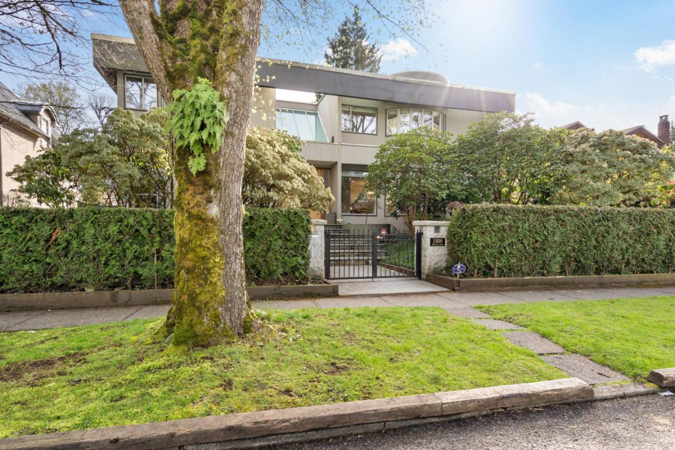 192-1328 Nanton Ave.-vicenta Vancouver