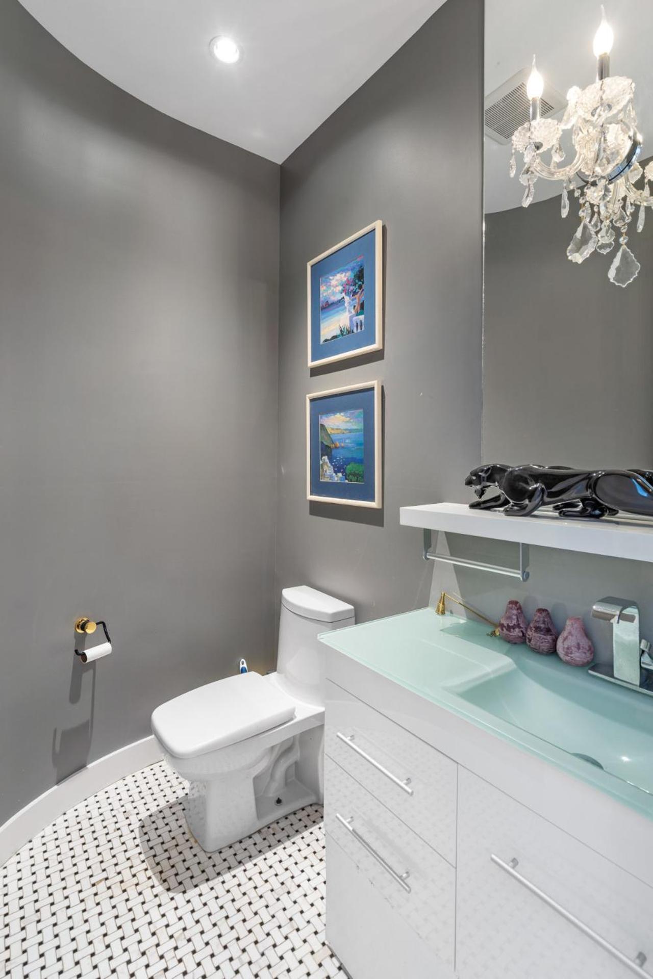 192-1328 Nanton Ave.-vicenta