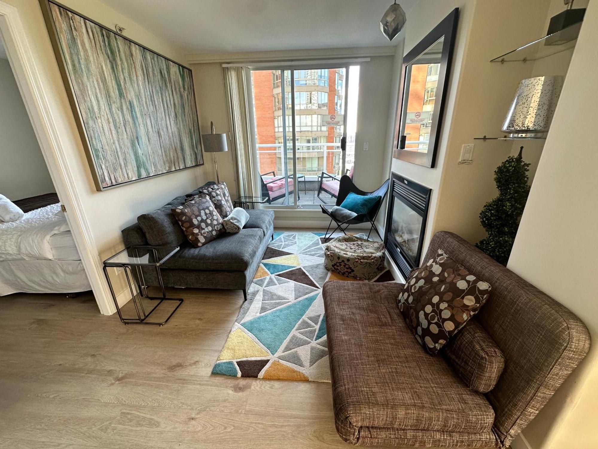 Penthouses Of Ave Apartment Vancouver