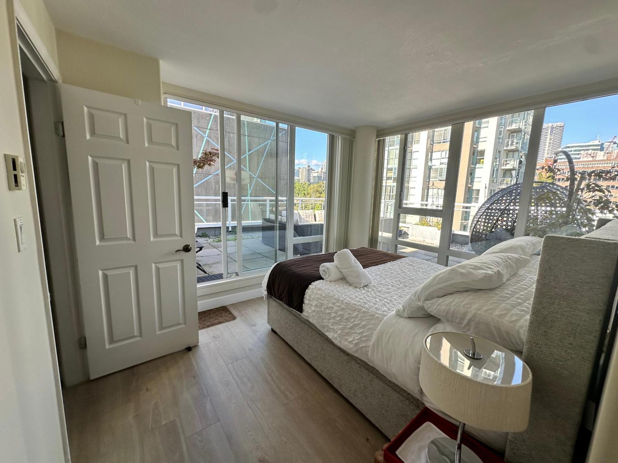 Penthouses Of Ave *