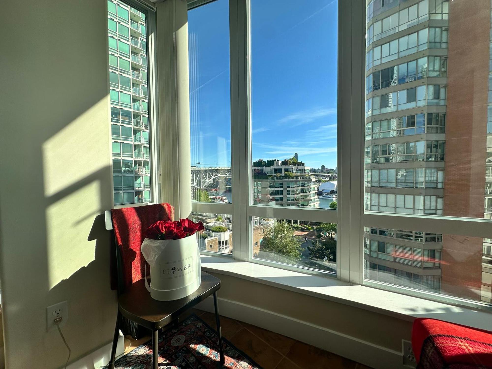 Apartment Penthouses Of Ave Vancouver