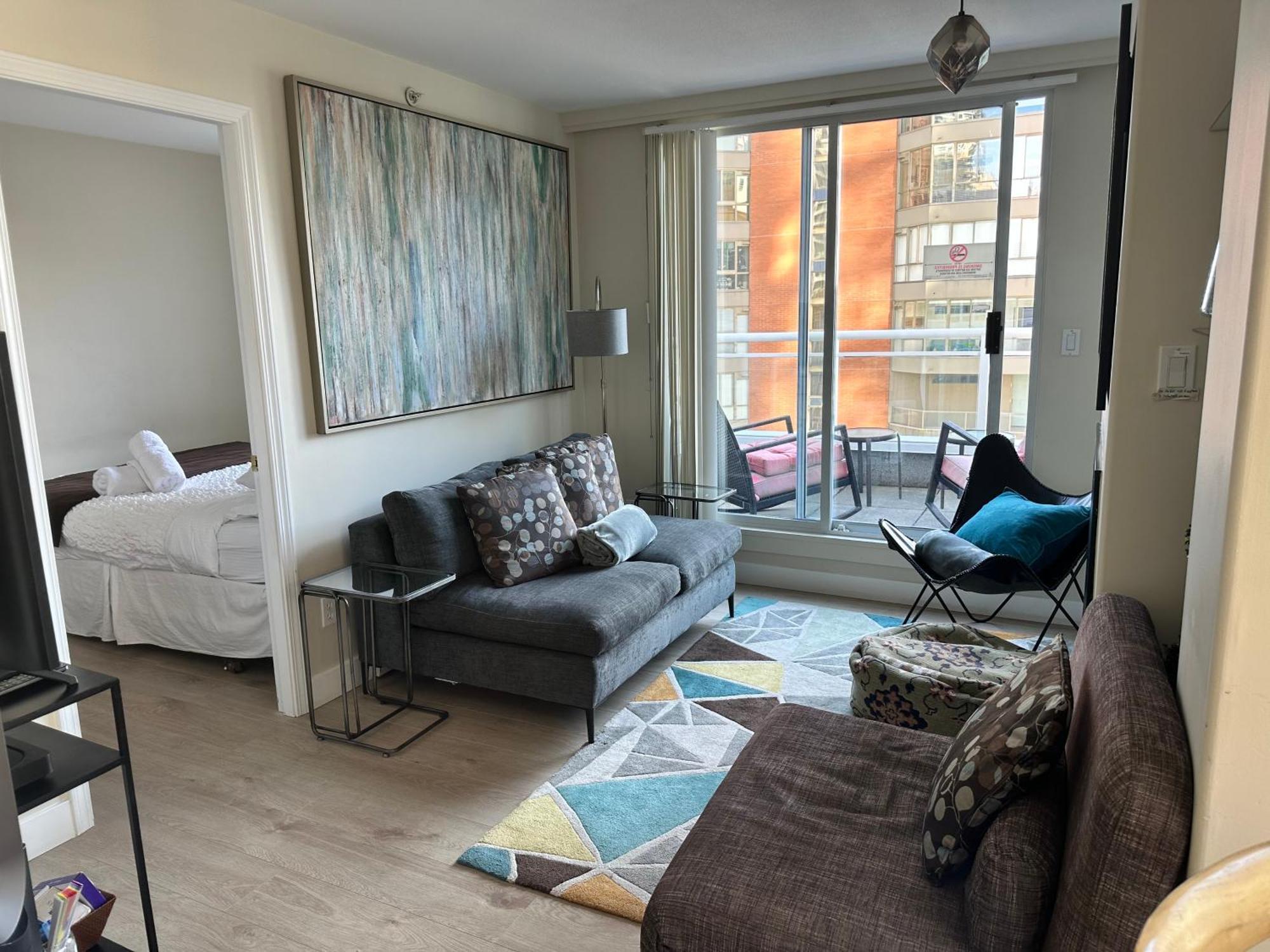 Apartment Penthouses Of Ave Vancouver