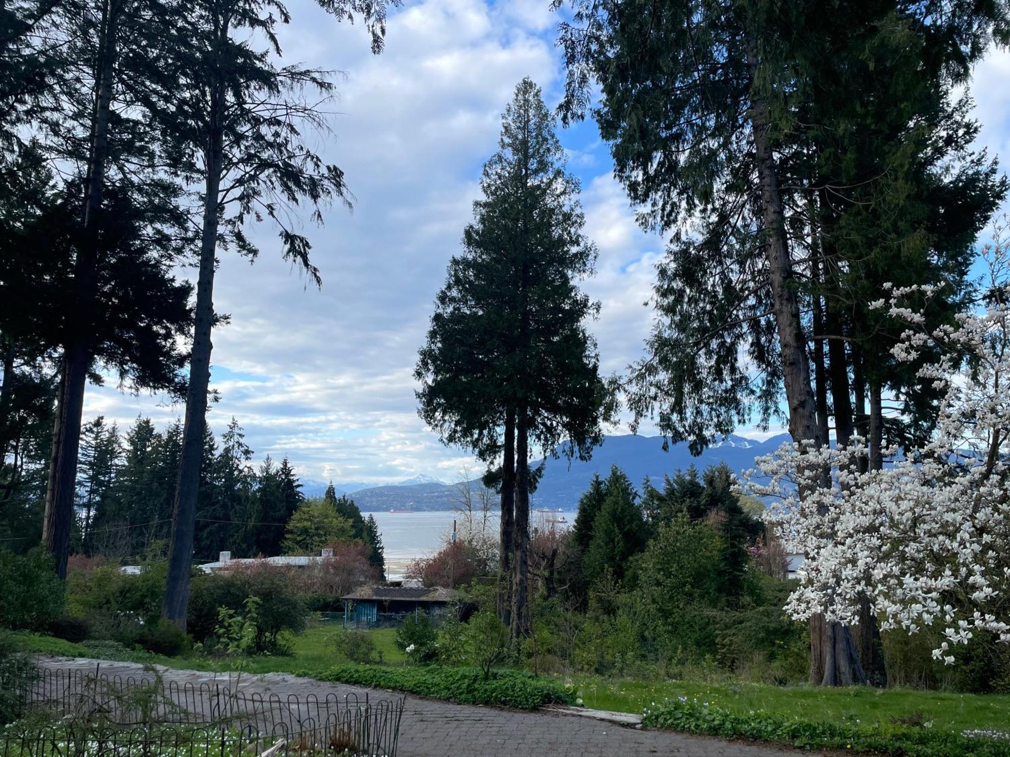 Guest house Vancouver West Ocean View Villa *