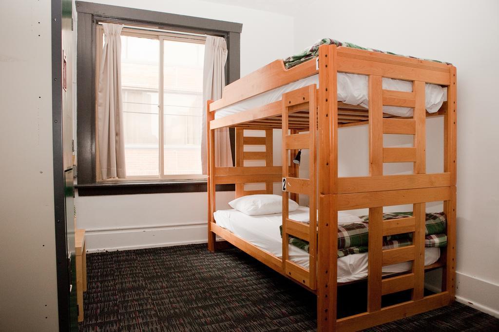 Hostel Hi Central *