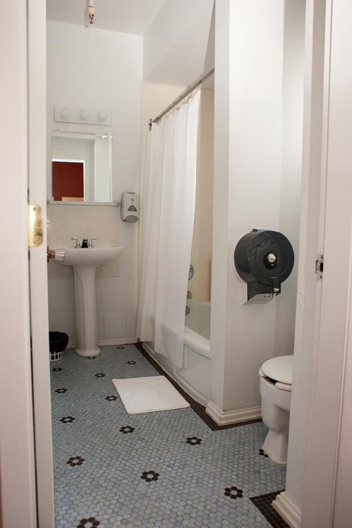 Hostel Hi Central Vancouver
