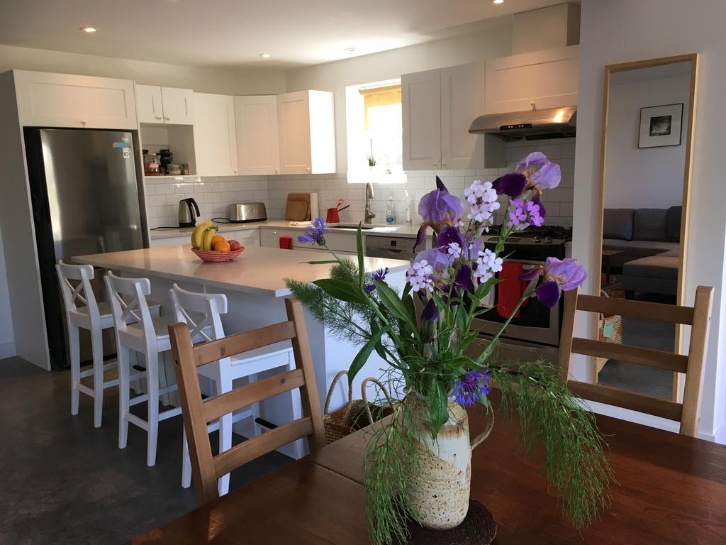 Apartment Lotusland Garden Suite Vancouver