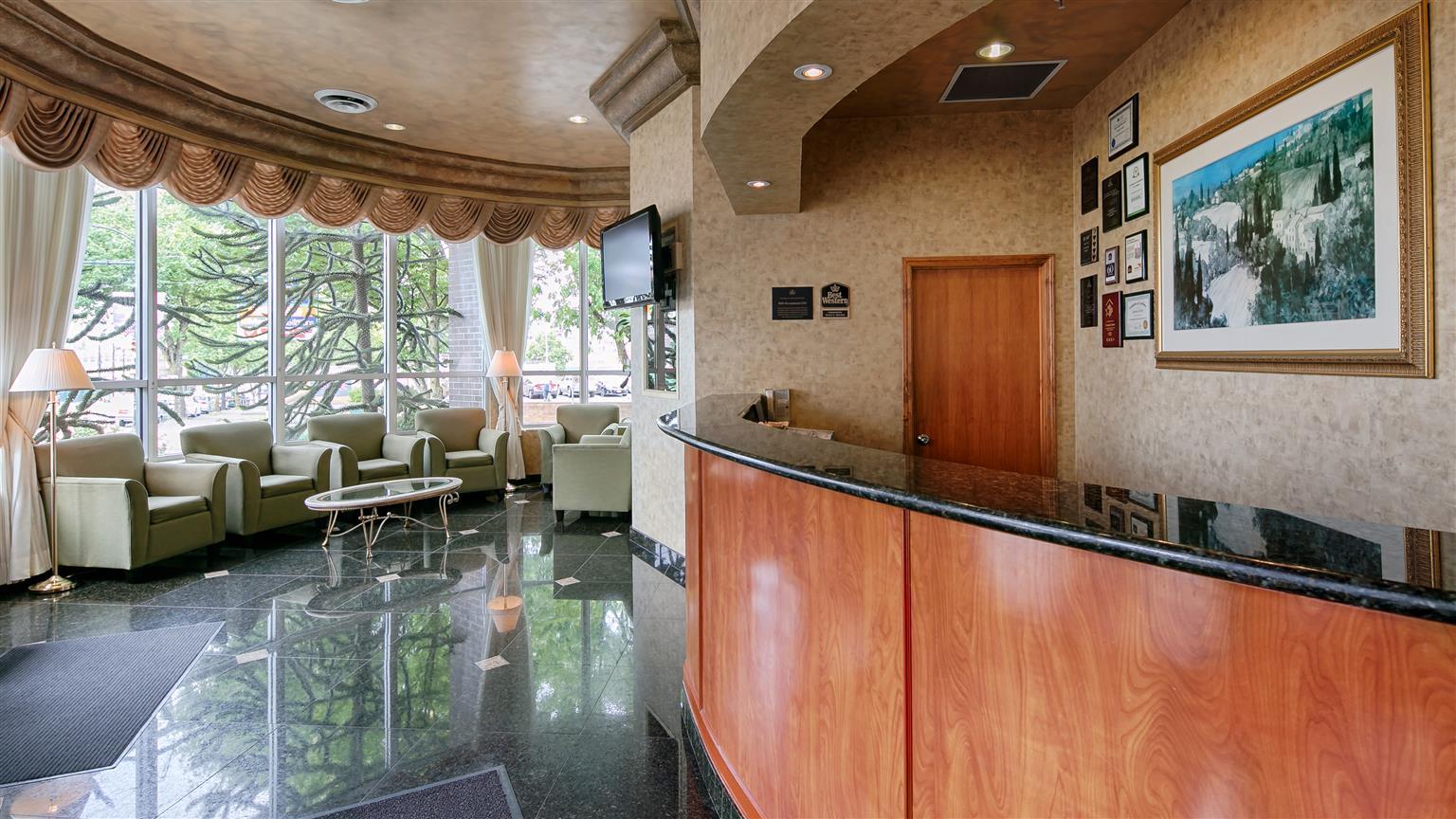 Hotel Western Uptown 3*