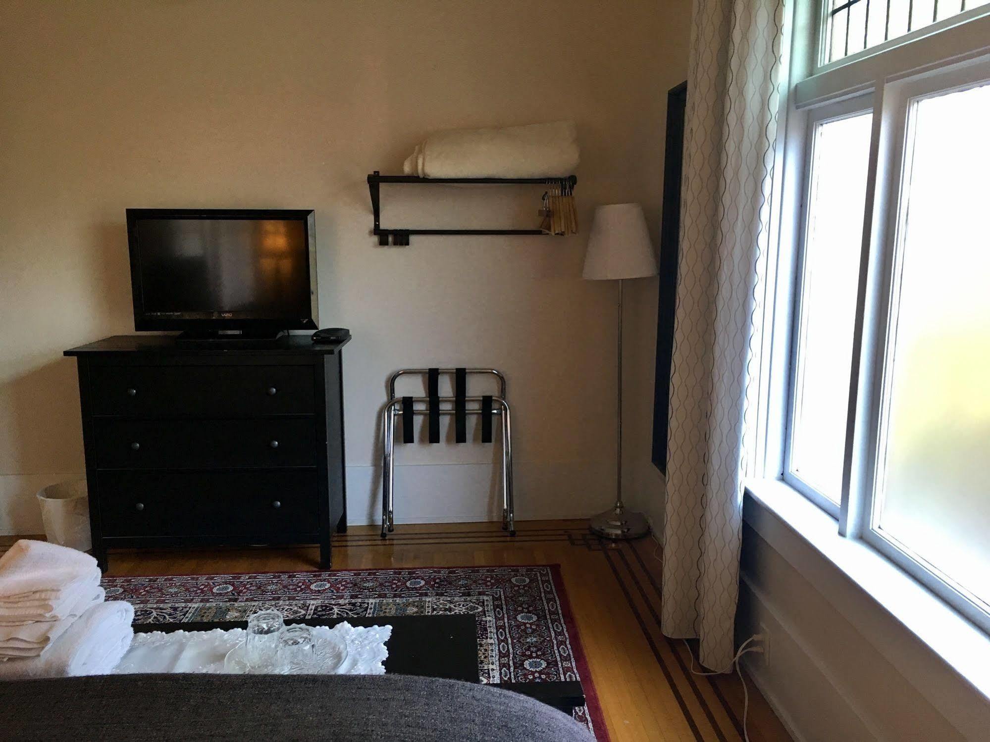 Bed & Breakfast Windsor 4*