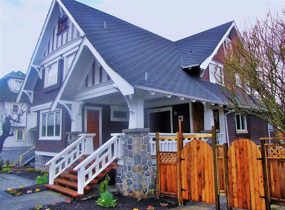 Gasthof The Manor Vancouver