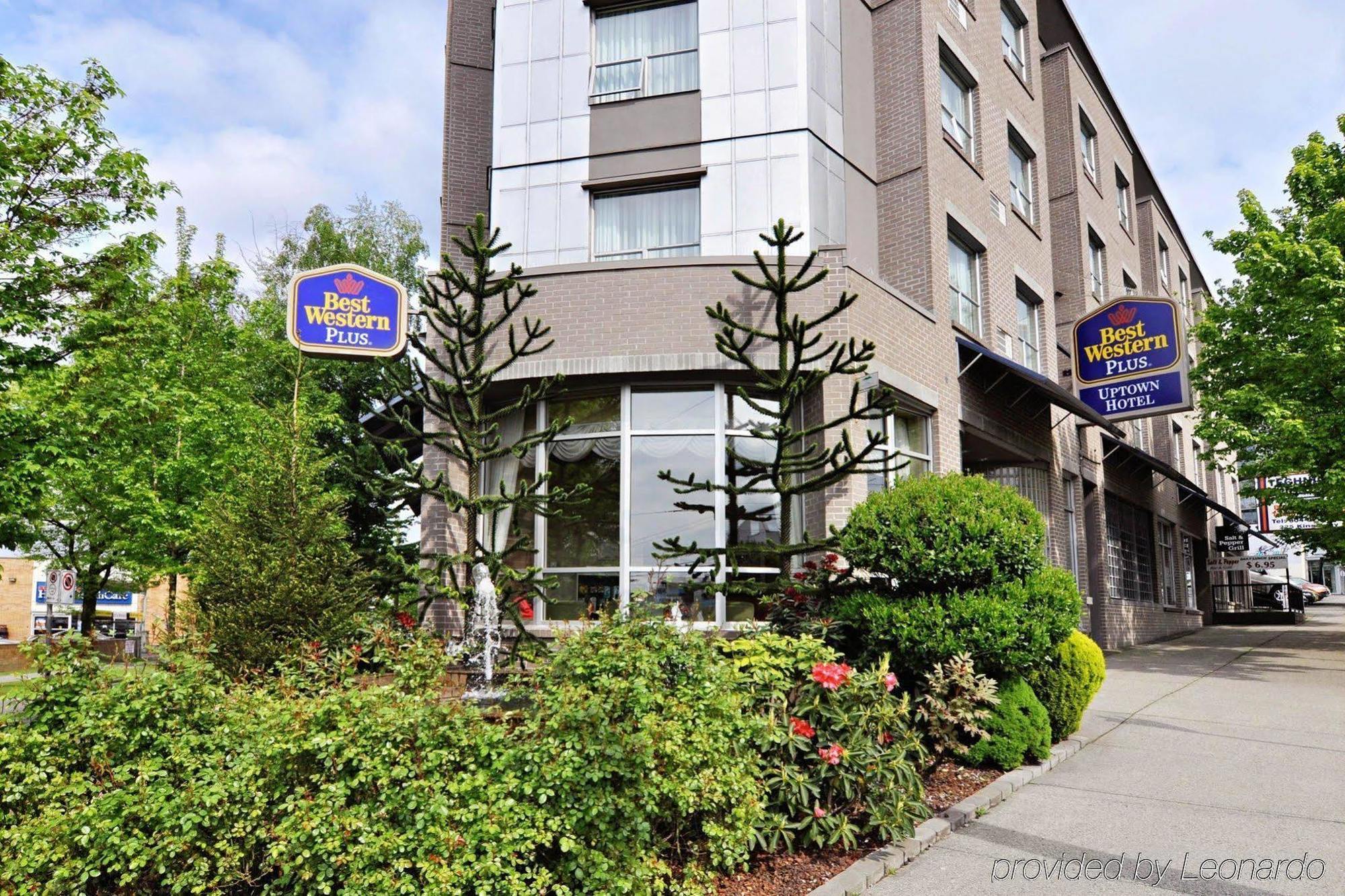 Western Uptown Hotel 3*
