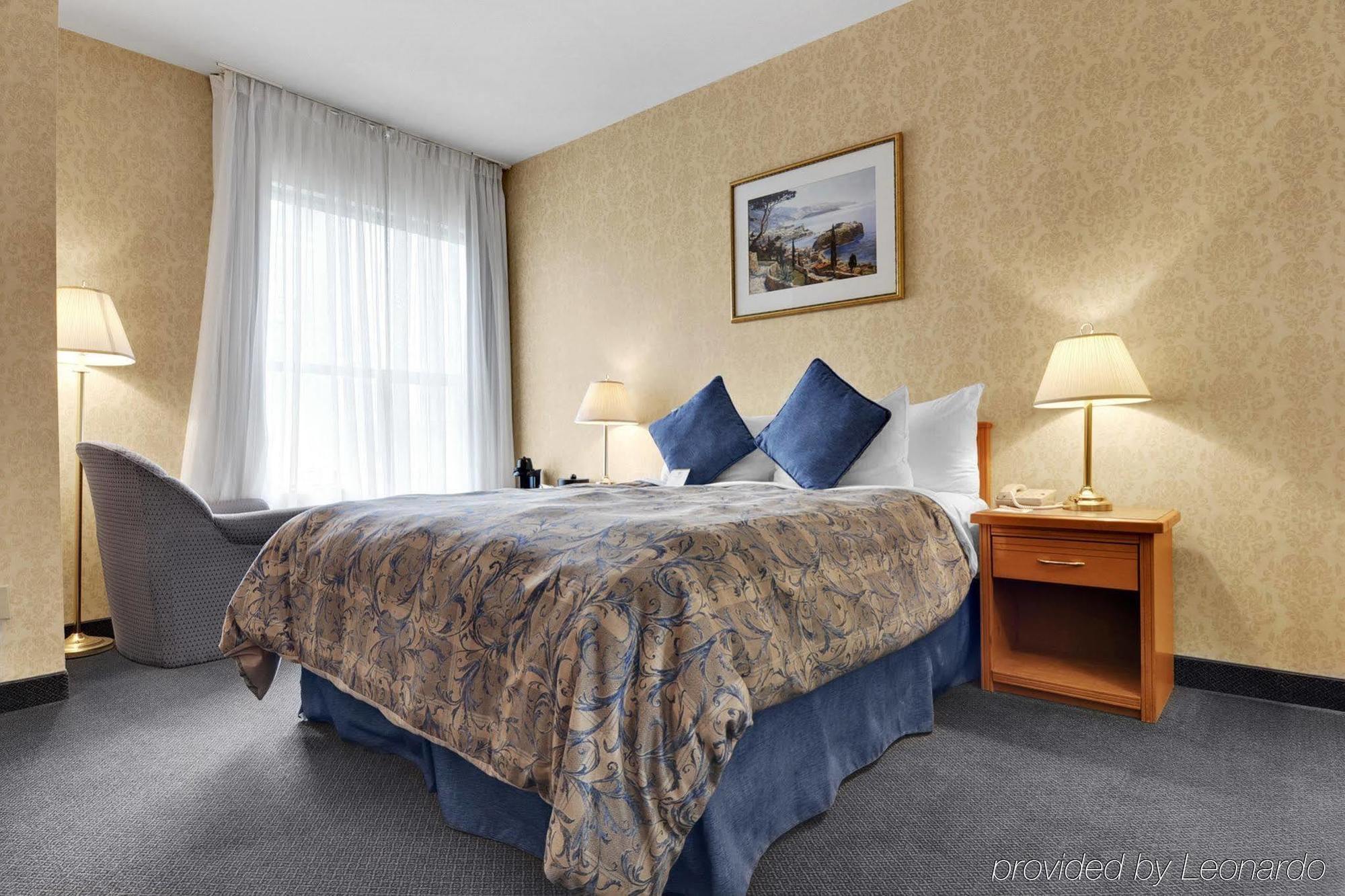 Western Uptown 3*