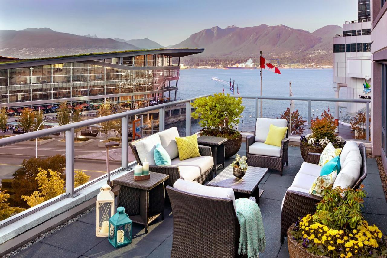 Fairmont Waterfront 5*