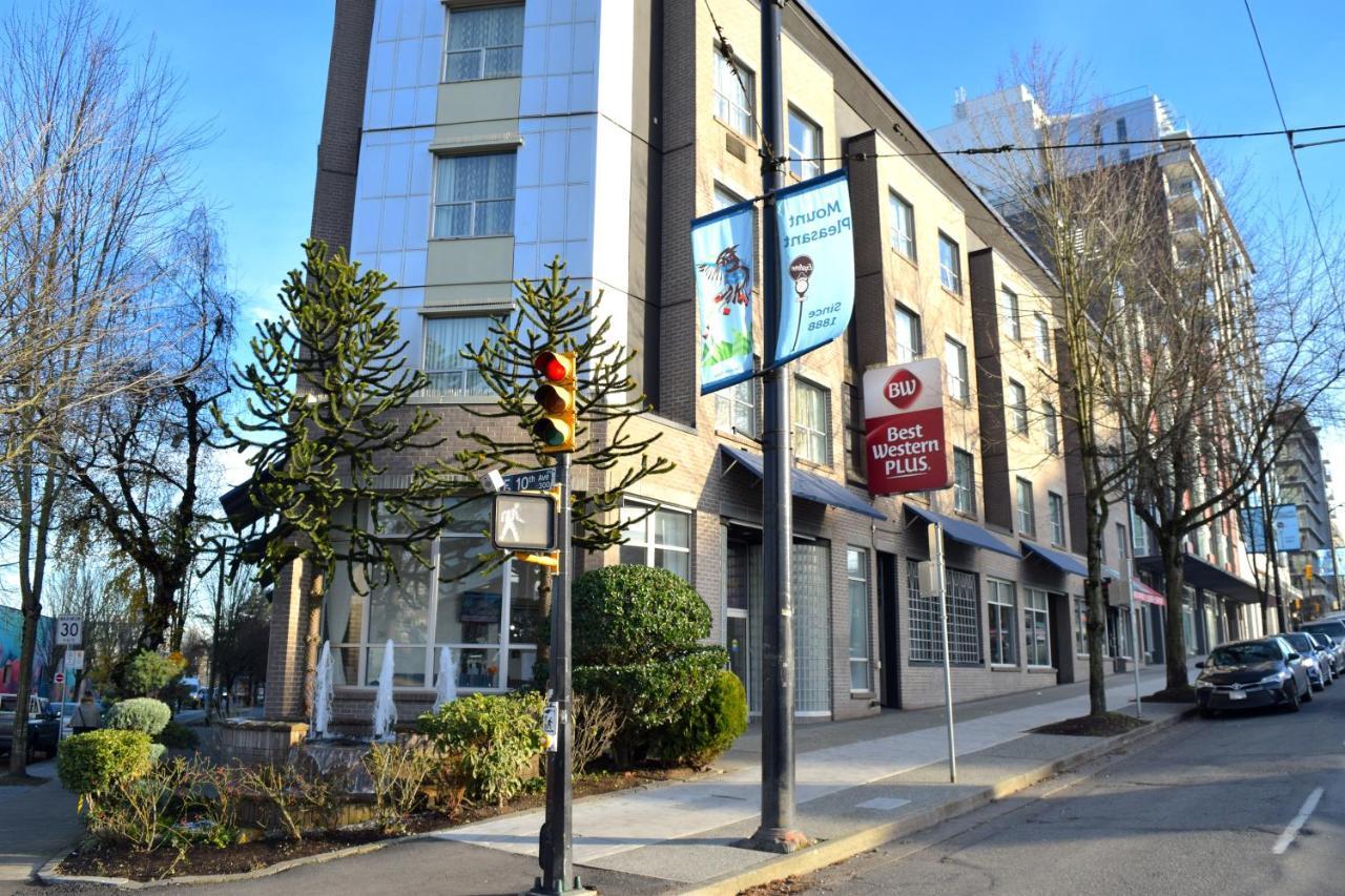 Western Uptown Hotel 3*