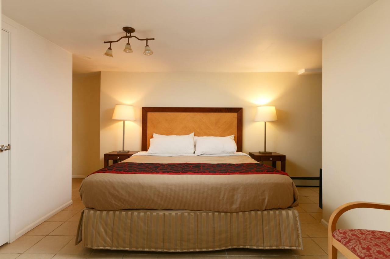 Gasthof The Manor Vancouver