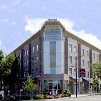 Western Uptown 3*