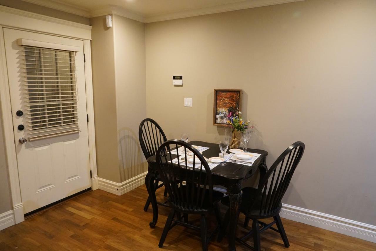 Huskyhouse Guest house Vancouver