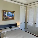 Mike\'S Luxury House