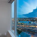 Condo In Downtown Vancouver - Near Rogers Arena