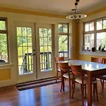 Elegant, Sunny Modern Home With Skylights - Kitsilano, Vancouver
