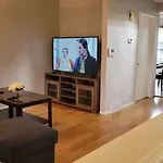 Chic City Sanctuary - 2 Bed 2 Bath In Vancouver